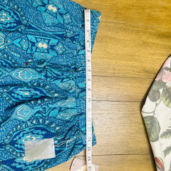 Forever21 Print Drawstring Shorts - Picture 8 of 8